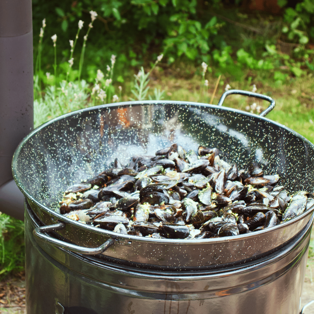 sartén wok diámetro 53 cm con mejillones