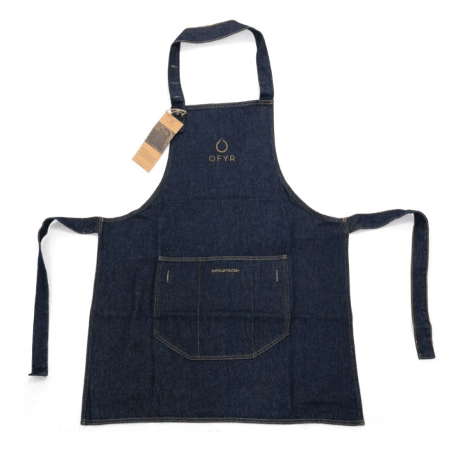 Maak jouw barbecue avonturen compleet met dit stoere Denim schort van OFYR!